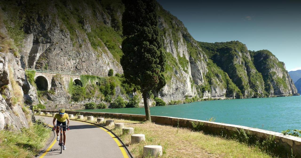 Residenza Di Prestigio In Riva Al Lago Marone Loft Eksteriør bilde