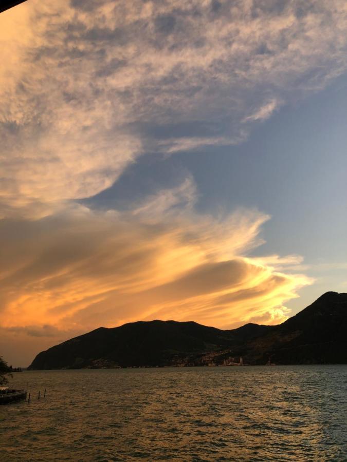 Residenza Di Prestigio In Riva Al Lago Marone Loft Eksteriør bilde