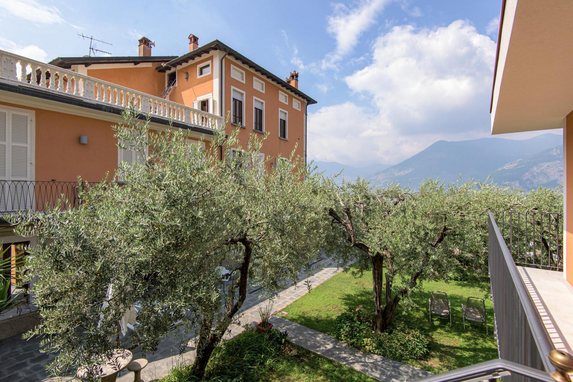 Residenza Di Prestigio In Riva Al Lago Marone Loft Eksteriør bilde