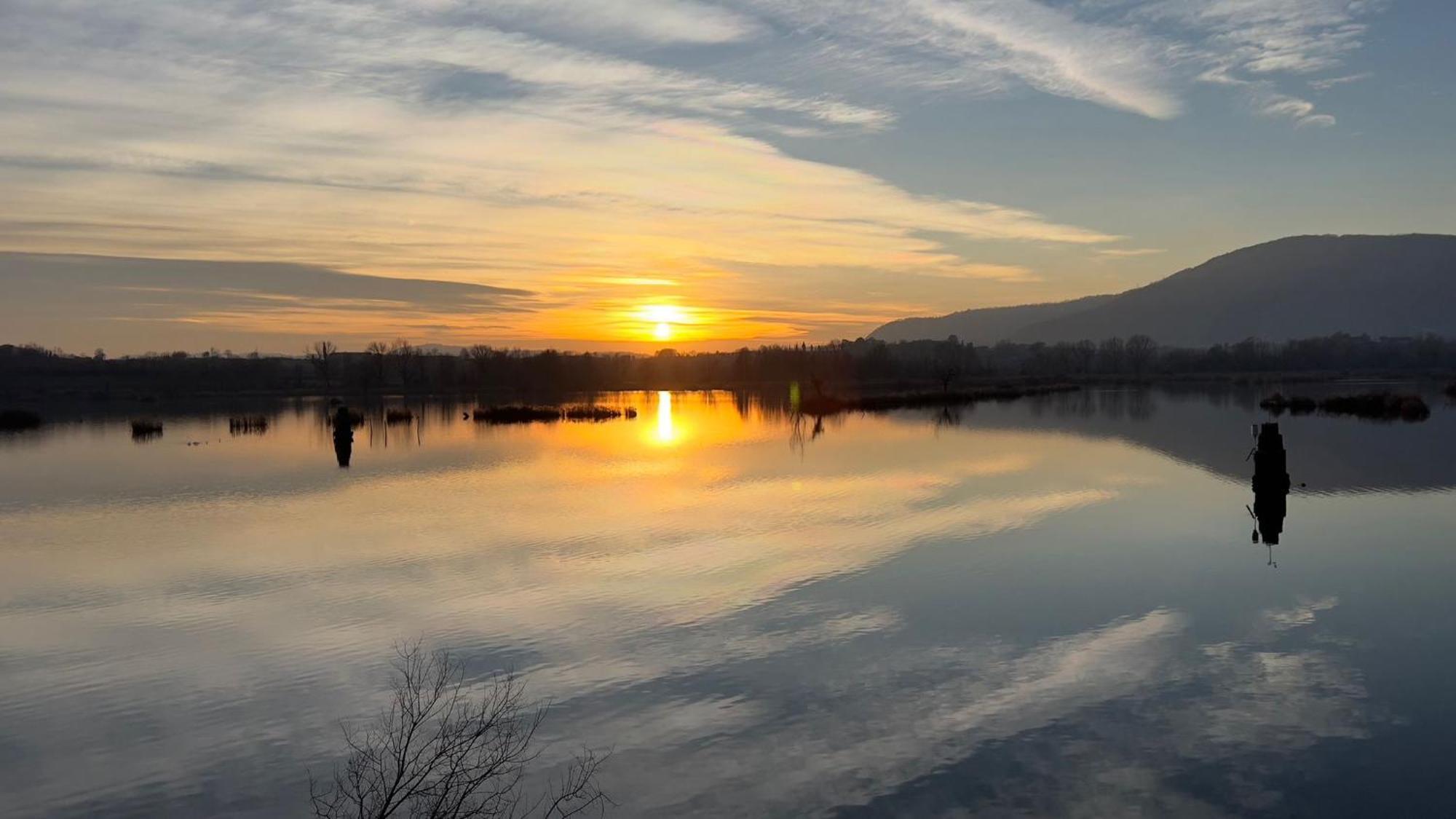 Residenza Di Prestigio In Riva Al Lago Marone Loft Eksteriør bilde